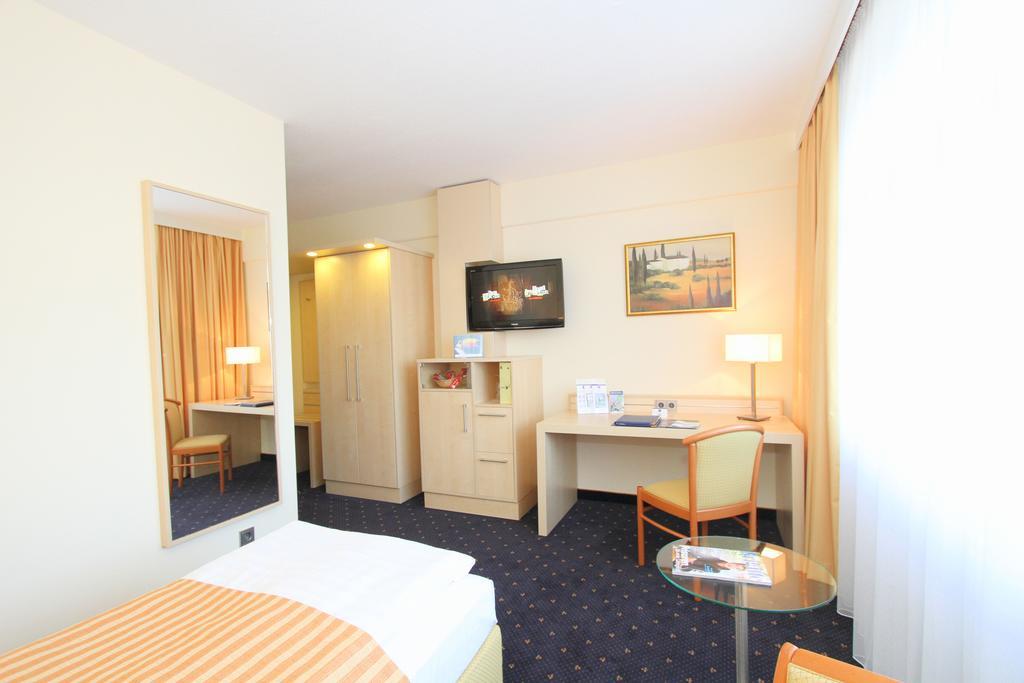 Best Western Plus Hotel Steinsgarten Giessen Room photo